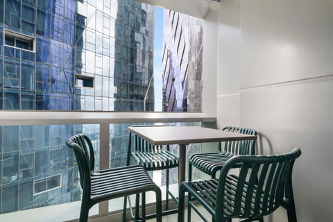 Modern 2BR Apt In Best Location With Balcony And Pool! - Kawana Tourism 3