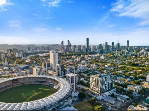 Modern Meets The Gabba - Kawana Tourism 1