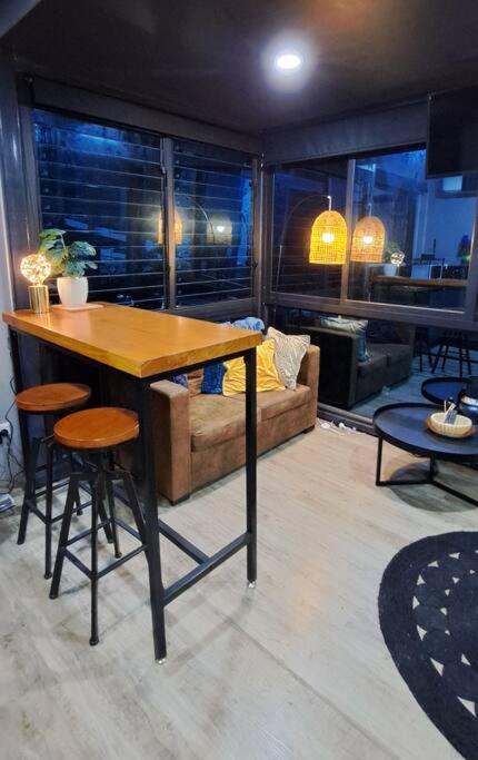 Moogie Pod - Trendy Tiny Getaway - Kawana Tourism 2