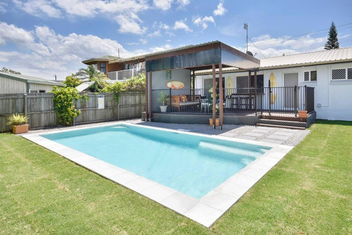 Mooloolaba Picture Perfect - Pool, Beach ZF7 with Kawana Tourism