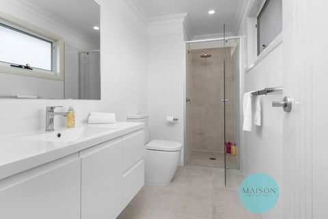 Modern Townhouse In The Heart Of Adamstown - Kawana Tourism 2