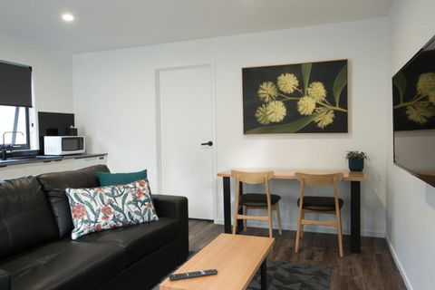 Mt Field Retreat - Kawana Tourism 1
