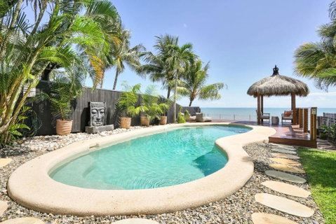 Mylara Beachfront Holiday Home - Kawana Tourism 1