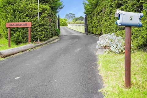 Narre Warren Farm Farm 20 People - Kawana Tourism 1