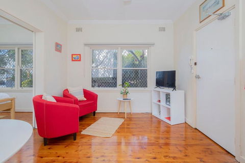 Newcastle Nook - Convenient Comforts In The CBD - Kawana Tourism 2