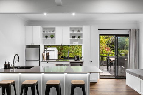 New Modern 2 Bedroom Mountain Retreat Escape - Kawana Tourism 1