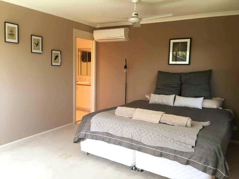Noosa Hinterland Acreage Close To The Beach - Kawana Tourism 1