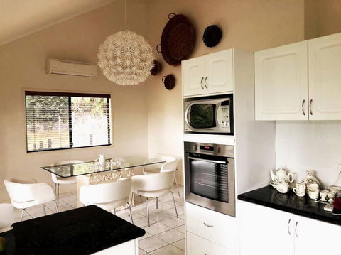 Noosa Hinterland Acreage Close To The Beach - Kawana Tourism 3
