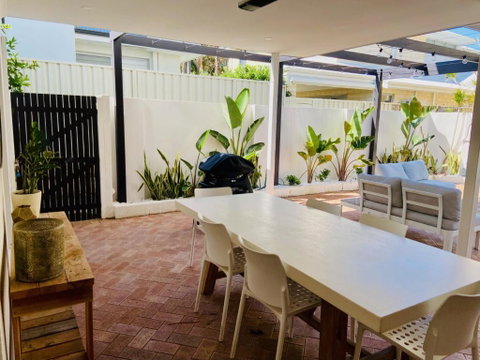 NOR214 - Northstead Coastal Charm - Kawana Tourism 1