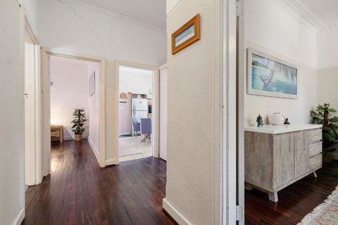 North Beach Cottage By Swan Bnb Management - Kawana Tourism 3