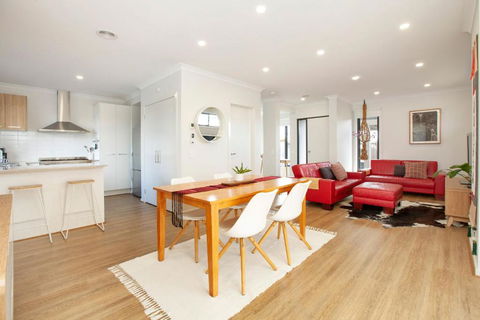Northside Townhouse Geelong - Kawana Tourism 0