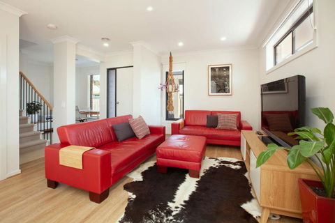 Northside Townhouse Geelong - Kawana Tourism 1