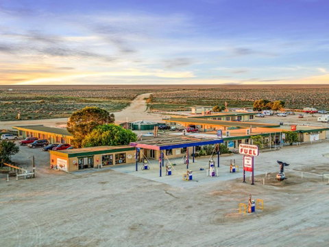 Nullarbor Roadhouse - Kawana Tourism 0