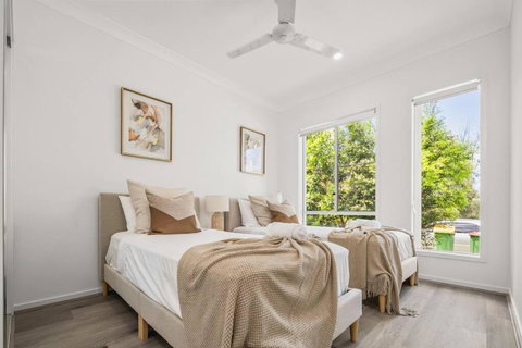 Oasis Retreat In Coomera - Kawana Tourism 3