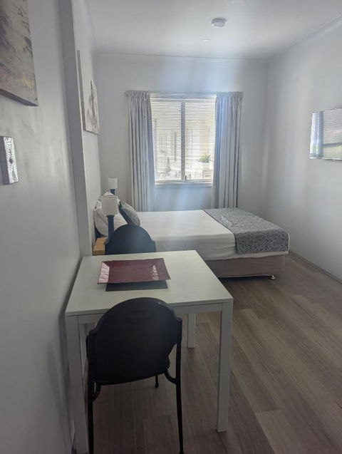 Ocean Drive Motel - Kawana Tourism 1