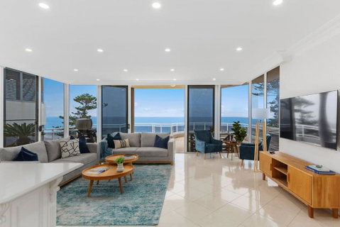 Ocean Vista Escape - A Lofty Beachfront Penthouse - Kawana Tourism 0