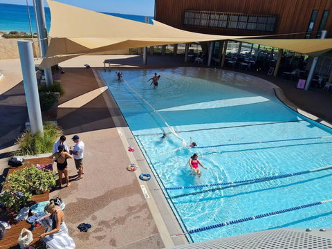 Oceanic Escape 50m To Beach - Kawana Tourism 1