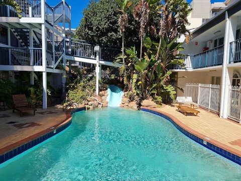 Oceanic Escape 50m To Beach - Kawana Tourism 2