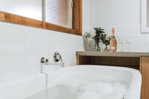 Olinda Rise Retreat House Fire Bathtub And Brekky - Kawana Tourism 2