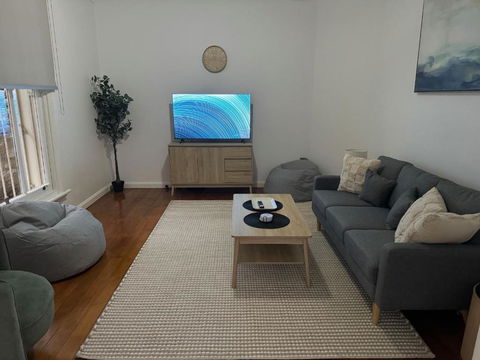One Bed Apartment - Coogee Beach - Kawana Tourism 1
