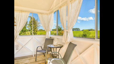 Orange Blossom- Comboyne Mountain Cottages - Kawana Tourism 2