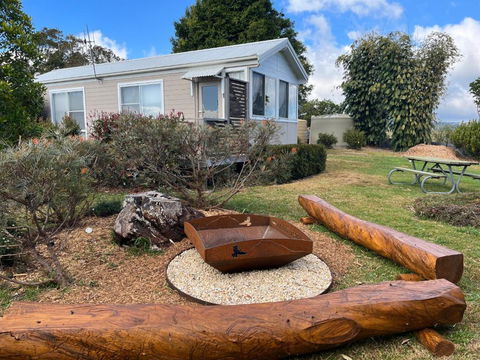 Orange Blossom- Comboyne Mountain Cottages - Kawana Tourism 1
