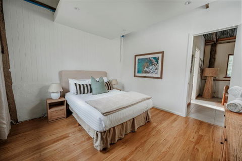 Orchard Cottage - Quiet Farm Escape - Kawana Tourism 1