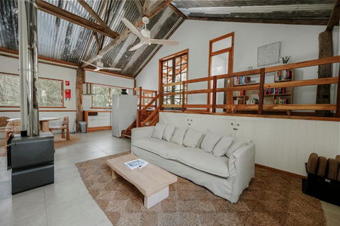 Orchard Cottage - Quiet Farm Escape - Kawana Tourism 0