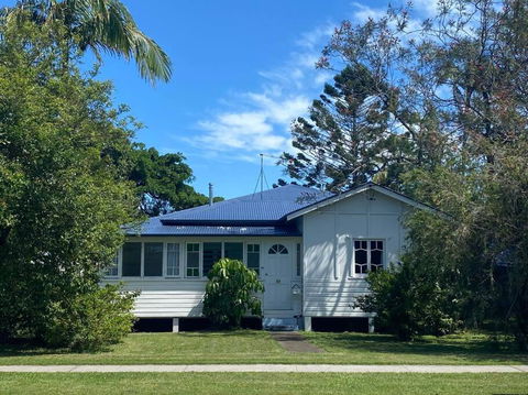 Original Surf Cottage In Heart Of Pottsville Beach - Kawana Tourism 0