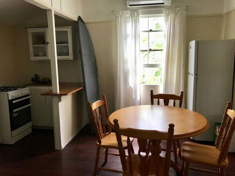Original Surf Cottage In Heart Of Pottsville Beach - Kawana Tourism 1