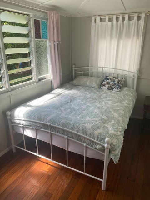 Original Surf Cottage In Heart Of Pottsville Beach - Kawana Tourism 2