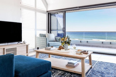 Pacific Dawn On The Beach Two - Kawana Tourism 2