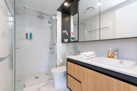 Park Avenue Apt In The Heart Of The City - Kawana Tourism 3
