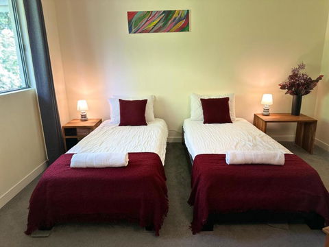 Palm Cove Paradise - Kawana Tourism 3