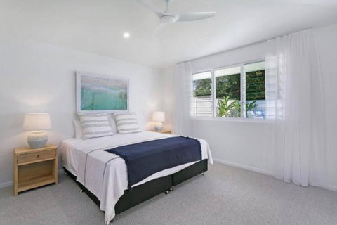 Palm Beach Shack - Kawana Tourism 1