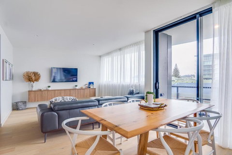 Palmy Ocean Oasis - Kawana Tourism 3