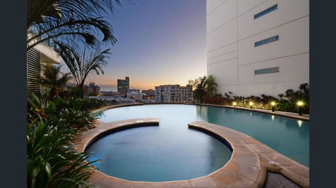 Pandanas Apt 2 (10th Floor, Pool & City Views) - Kawana Tourism 3