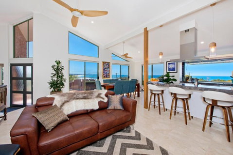 Panorama Beach House - Kawana Tourism 2