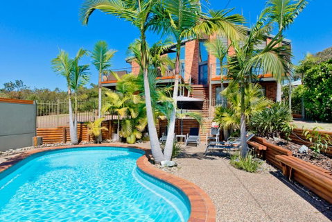 Panorama Beach House - Kawana Tourism 0