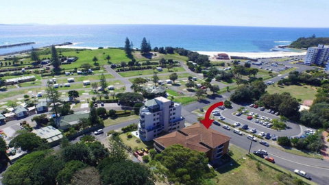 Paradise Court 1 - Kawana Tourism 0