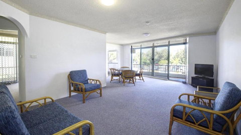 Paradise Court 1 - Kawana Tourism 1