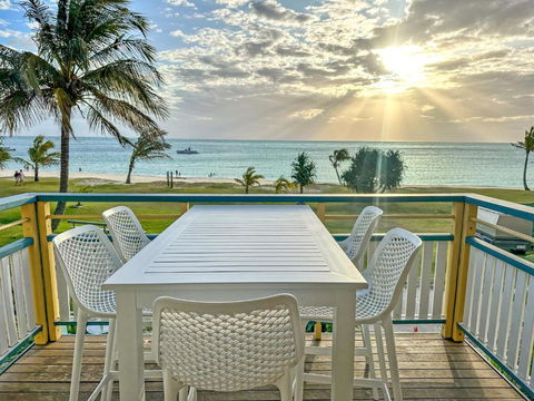 Paradise Palms Tangalooma - Kawana Tourism 0