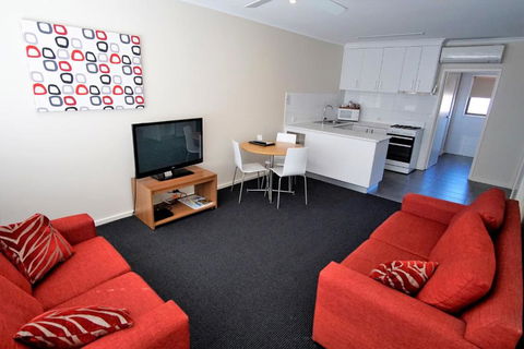 Parkview Motor Inn And Apartments - Kawana Tourism 3