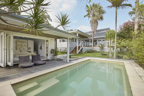 Patrick Street Villa - Kawana Tourism 0