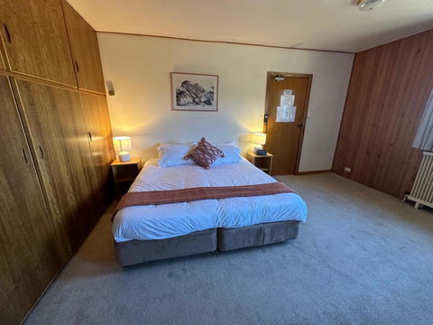 Peer Gynt Ski Lodge - Kawana Tourism 1