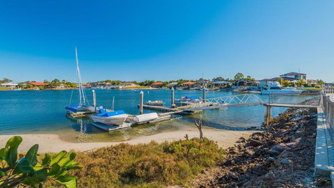 Peninsula Court Unit 10 - Kawana Tourism 0