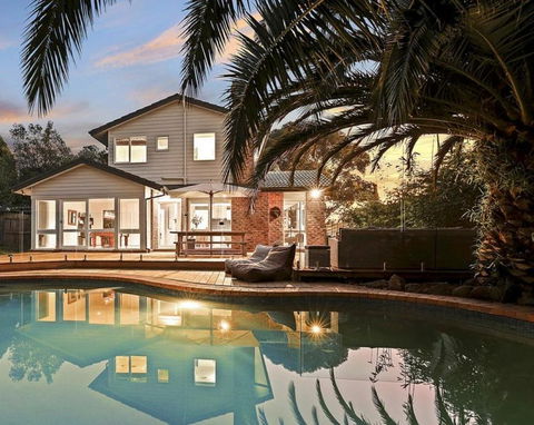 Pool & Pet Friendly - Mornington Peninsula Beach House - Kawana Tourism 0