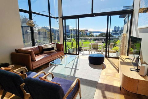 Penthouse With Private Terrace, Parking + 2 Pools - Kawana Tourism 0