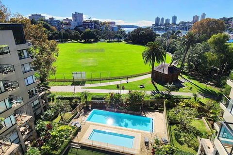 Penthouse With Private Terrace, Parking + 2 Pools - Kawana Tourism 3