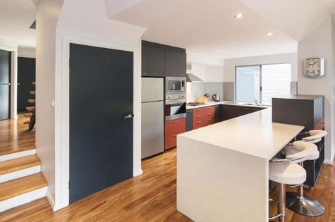 PEPPY TREE HOUSE - Kawana Tourism 3